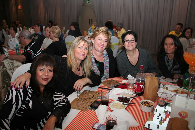 2010-11-18-Chazak-bingo (118)