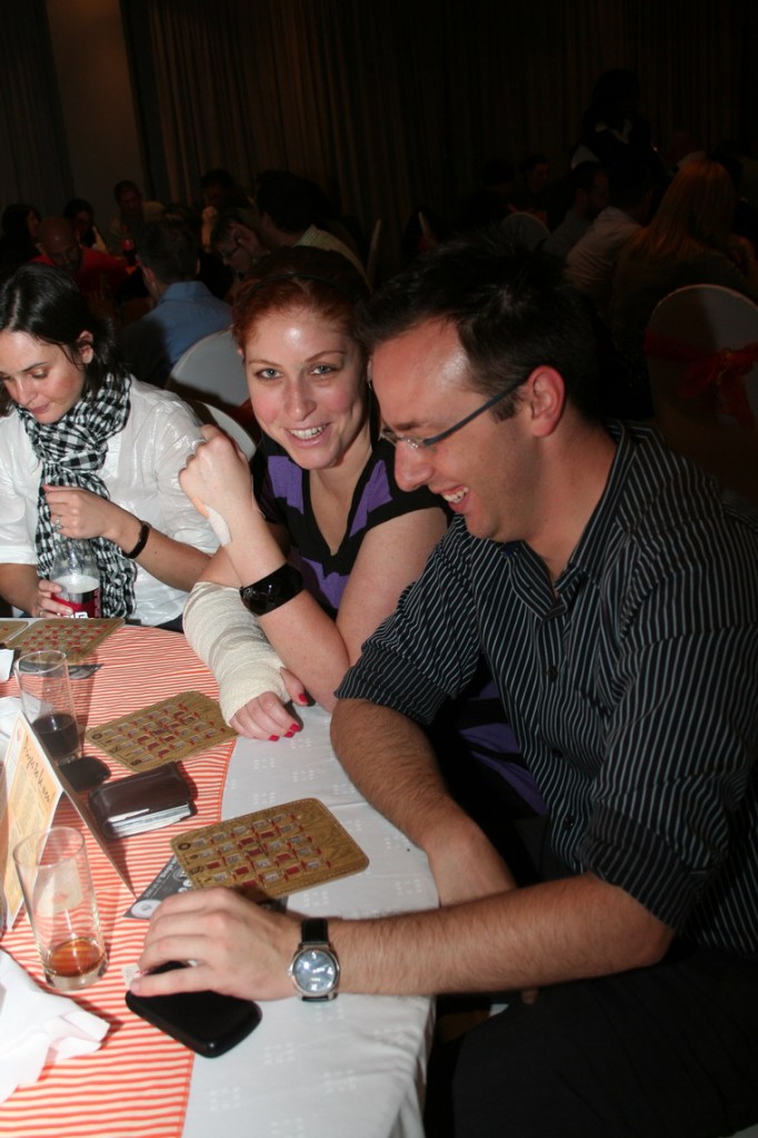 2010-11-18-Chazak-bingo (131)