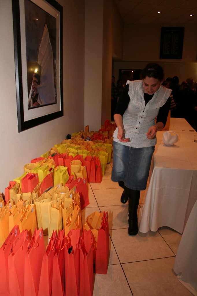 2010-11-18-Chazak-bingo (66)